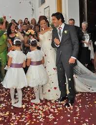 ¿por qué se frotan las patitas?. 10 Ideas De B Pastora Soler Boda Noticias De Famosos Famosos