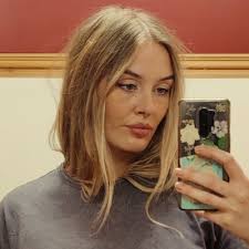 Amy Mace (@amymacee)