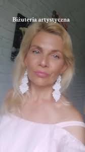 Tworzę kolczyki, które dają radość i pewność siebie ❤️ 😘 Zapraszam Cię po  Twoje wymarzone kolczyki 🤗 🦋 #wyjątkowekolczyki #kolczykisutasz  #kolczykihandmade #sutasz #prezent