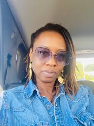 Loreal Colour Riche Glossy Balm