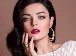 Después obtuvo papeles especiales en el programa mujer, casos de la. Violeta Isfel Deja Con La Boca Abierta A Mas De Uno Con Su Espectacular Cambio De Look Foto El Heraldo De Mexico