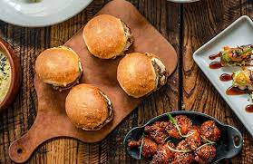 Chicago Bars And Restaurants Doing Takeout Deals For Super Bowl Lv Urbanmatter
