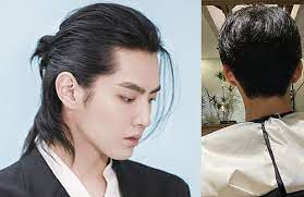 Her eye color is dark brown and his hair color is natural black but he often tends to dye his hair blonde. Kris Wu S New Hairstyle Gets Rave Reactions Nestia