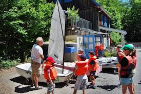Seit 1979 sind im haus der begegnung (früher mädchenschule) verschiedene gruppen, vereine und andere institutionen von pfaffenhofen und der näheren umgebung (z. Herzensanliegen Regenbogenkinder Zu Gast Beim Segelclub Ellertshauser See Schweinfurt Lokale Nachrichten Aus Stadt Und Landkreis Schweinfurt