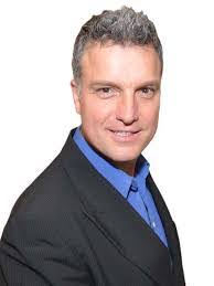 Neil Pereira's Instagram, Twitter & Facebook