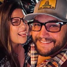 Shannon Cronk's Instagram, Twitter & Facebook