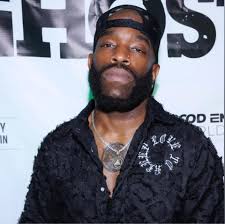 A King 👑 and his 2 Daughters. ♥️♥️