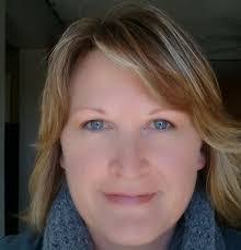 Julie Risley's Instagram, Twitter & Facebook