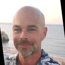 Awesome work of the team at propagation and veg 👏 , one pic every 3 days  after transplant.