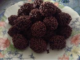 Bakar selama 15 minit dengan kepanasan 180'c atau sehingga masak. Oh Sedap Biskut Coklat Rice Mudah Sedap