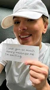 I just want to crush my alarm! Every day it wakes me when I'm having a  dream of you. Well, good morning handsome! ❤️😘😘🌹