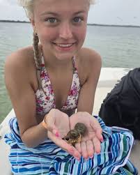 Enjoying the weather. Plants 15 to 20% off today until 4:30 #shoppingtime  #plantlove #plantshop #shoplocal #shoplife #supportlocalbusiness  #merrittisland