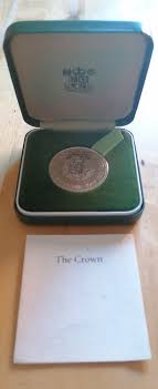 The traditional gift for a 70th anniversary is platinum, so start saving. 25 New Pence Elizabeth Ii Silver Wedding Silver Proof United Kingdom Numista