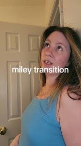 taryn lewis (@tarynlewis)