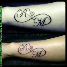 R M Coeur Infini Tatouage R M Coeur Infinity Tattoos Tattoos For Women Tatouage Couple Tatouagecouple 2020 Dovmeli Kadin Cift Dovmeler Dovme Tasarimlari