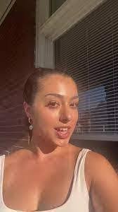 Olivia Kluttz's Instagram, Twitter & Facebook