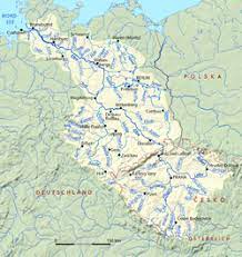 Povodí labe již v minulosti ve dvou etapách vybudovalo v některých obcích po toku menší stavby protipovodňové ochrany, například. Labe Wikipedie