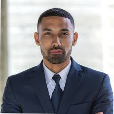 Congratulations to Justin Hall (JD '15), who writes with exciting news…