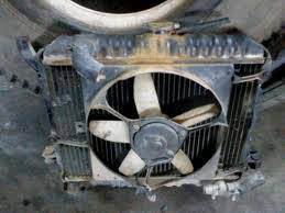 Jika kereta anda tidak boleh dihidupkan, ini bermakna komponen ini mungkin mengalami masalah. Air Mineral Elak Tangki Radiator Karat Kedai Kereta Online