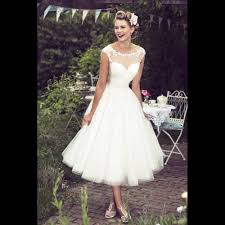 Audrey Hepburn Funny Face Wedding Dress Google Search Vestidos De Casamento Retro Vestido De Casamento Vestido De Noiva Simples