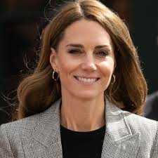 Ciara Reveals a Set of Waist-Grazing Waves