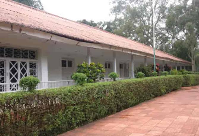 Book Netarhat Dak Bungalow in Mahuwadand,Latehar - Best Guest House near me in Latehar - Justdial