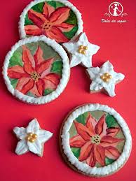 La pianta rientra, infatti, tra quelle velenose, quindi occhi aperti se abbiamo cani e gatti o se ci sono bambini piccoli in. Euphorbia Poinsettia O Stella Di Natale Dipinta Sui Biscotti Dolci Da Sogno