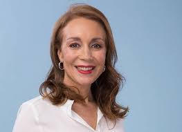 Vina La's Instagram, Twitter & Facebook