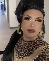 Violet S Parks 💜 (@itsavioletworld) • Fotos y videos de Instagram