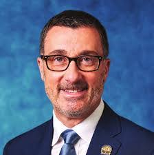 Jan Leighton's Instagram, Twitter & Facebook