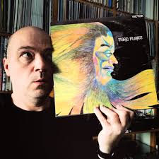 Guitarist Rodolphe Burger and multi-instrumentalist Julien Perraudeau pay  tribute to Kraftwerk by reinterpreting the entire album "RadioActivity". A  performance of the third kind, given before the audience of the "C'est dans  la