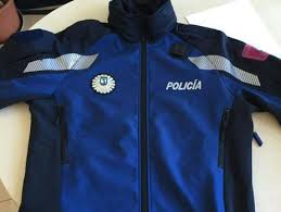 Regarder des films en streaming complet sur votre smart tv, console de jeu, pc, mac, smartphone, tablette et bien plus. Un Sector De La Policia Municipal Tacha De Injustas Las Burlas En Twitter Por Sus Nuevos Uniformes
