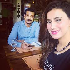 Madiha's nikkah held few years back with faisal but their marriage ceremony held in august. Host Madiha Naqvi With Her All Pakistan Drama Page Facebook