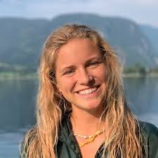 zoe-storm.bsky.social (@Zostormy)