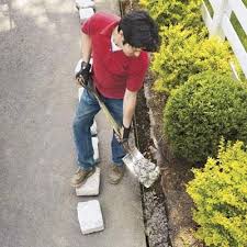 My asphalt driveway was assaulted. How To Install Belgian Block Driveway Edging Driveway Edging Belgian Block Landscaping Entrance