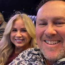 Scholar-athlete and Campbell Trophy winner Jalen Milroe debates with me  about who the real UT is. Also, wish Jalen a happy birthday! #RollTide  #collegefootball #vegas