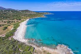 Profitez des vacances et ponts de printemps pour vous détendre en corse, le marché de l'ile rousse est à 10 minutes de lozari 😎. Strande Der Balagne Paradisu Der Grosse Reisefuhrer Fur Korsika