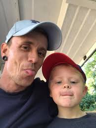 Hi all! I just wanted to introduce myself and share a photo I took Me an my  Son 🥳🥳🥳💙💙class of 2025