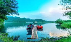 Nohur Lake in Gabala: Visit the lake, take a boat ride, enjoy a wonderful and picturesque European atmosphere, and capture stunning photos. There's also a restaurant on site. #Gabala #Gabala #Azerbaijan #Tourism