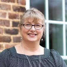 Julie Bendle's Instagram, Twitter & Facebook