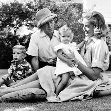 Humphrey deforest bogart was born on december 25, 1899. Bogartestate On Twitter Happy Mother S Day To All The Moms Out There These Pictures Show Humphrey Bogart As A Baby With His Mother Famed Illustrator Maud Humphrey Lauren Bacall With Her Mother