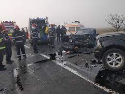 Șapte persoane au murit în urma unui accident rutier pe dn2, la ieşirea din localitatea răcăciuni, județul bacău. Accident Mortal Pe E85 In Localitatea Sascut Doua Autoturisme S Au Izbit Frontal Bacau Net