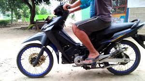 Modifikasi motor revo 2007 blog otomotif keren. Modif Revo Simple Tapi Enak Di Lihat Youtube