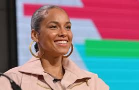 Born alicia augello cook, keys rose to fame in 2001 with her debut single fallin'. Alicia Keys Reveals Her Skincare Routine For A Makeup Free Glow