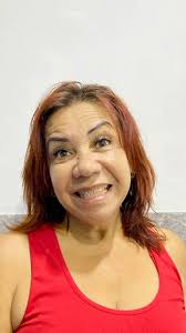 Paciente femenino asiste a consulta en la Av. Sucre para la realización de  una prótesis parcial superior de dientes posteriores con acrílico  inyectado. Cabe destacar que la paciente sufre de bruxismo, ...