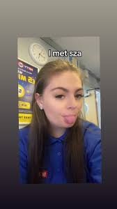 Elle Jacobs (@ellemae01)