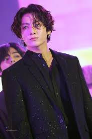 Bts Jungkook Has Become The Male K Pop Idol With The Longest Charting Solo Song On Billboard World Digital Song Sales Bts Jungkook Jungkook Hot Jungkook