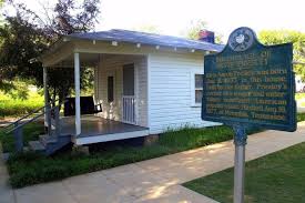 Elvis presley house of sand*. Elvis Presley Birthplace Park Tour In Tupelo From Memphis 2021