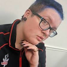The chinese fakes are always more heavy than normal cards. Woman Accused Of Peddling Fake Magic The Gathering Cards At Greensburg Store Triblive Com