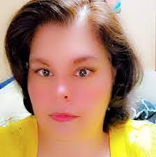 Amber Elswick's Instagram, Twitter & Facebook